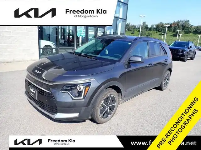 2023 Kia Niro Hybrid LX's photo