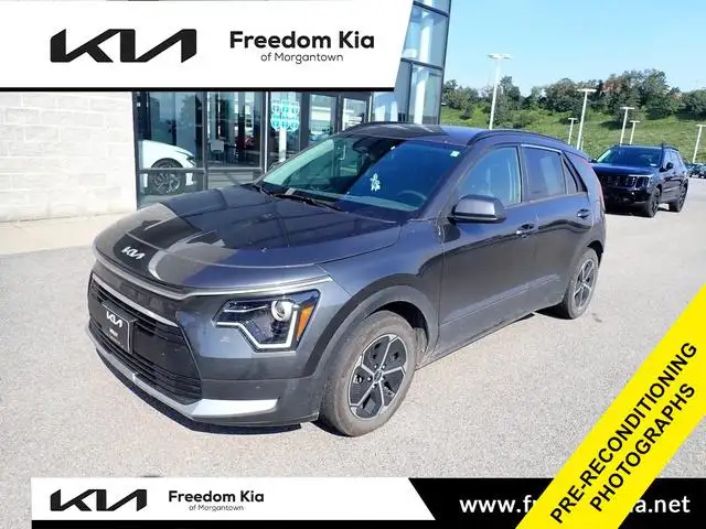 2023 Kia Niro Hybrid LX's photo