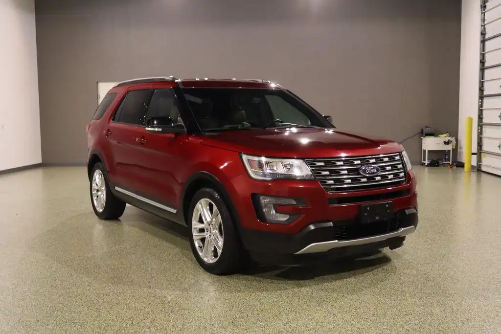2017 Ford Explorer XLT FWD's photo