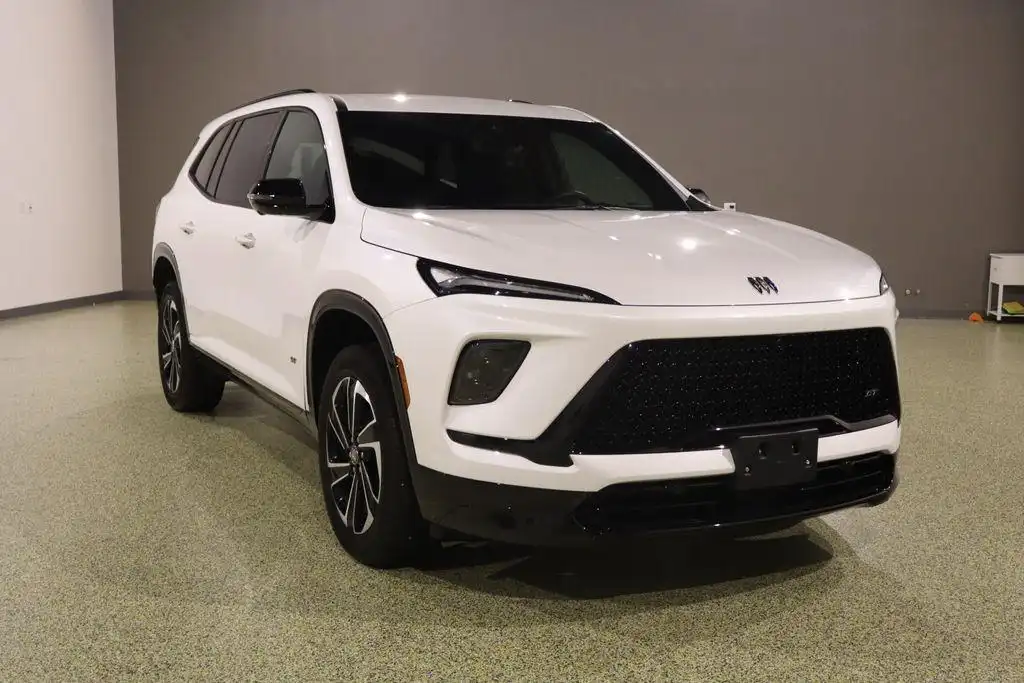 2025 Buick Enclave Sport Touring's photo