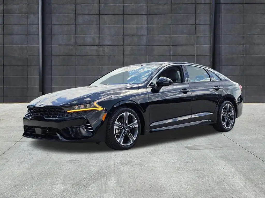 2021 Kia Optima EX FWD's photo