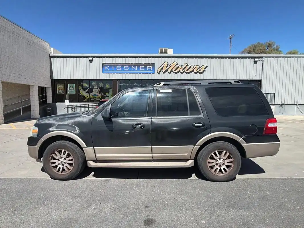 2013 Ford Expedition XLT 4WD's photo