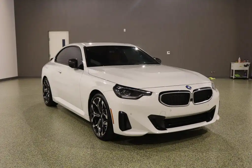 2025 BMW 2 Series 230i Coupe's photo
