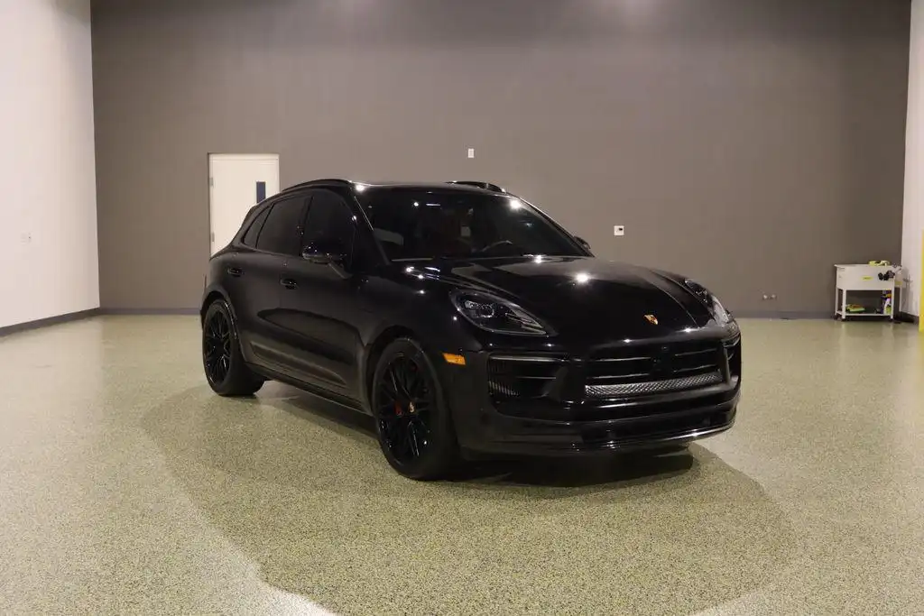 2024 Porsche Macan GTS's photo