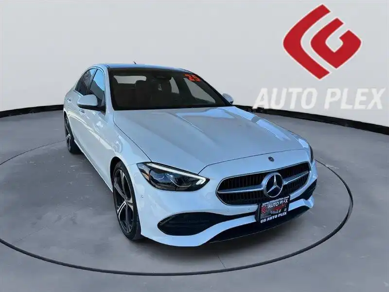 2025 Mercedes-Benz C-Class C300's photo