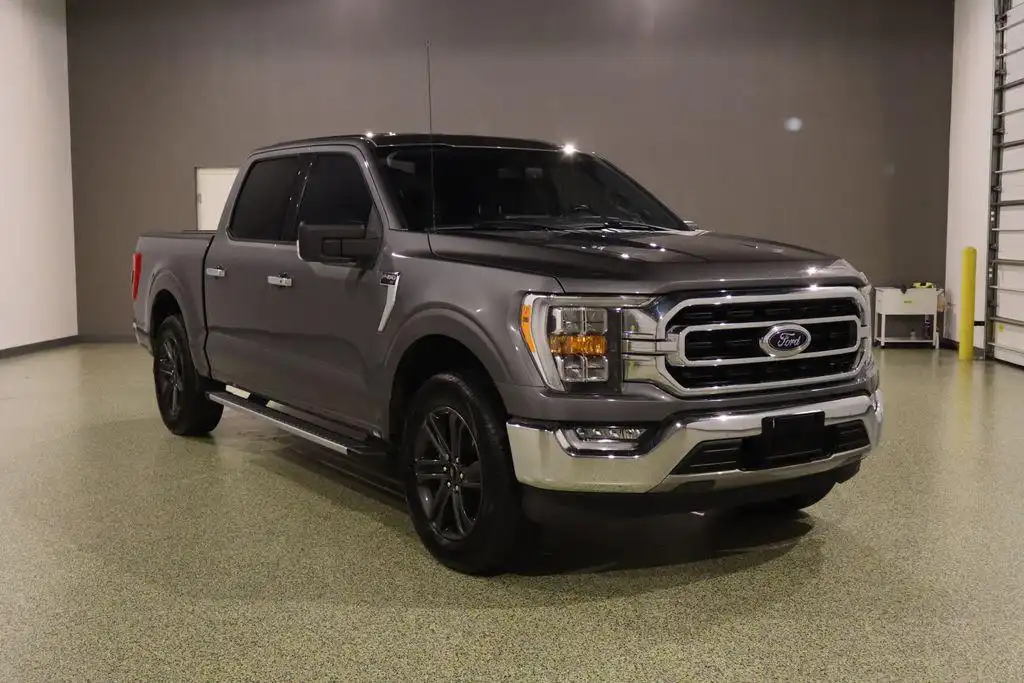 2021 Ford F-150 XLT SuperCrew 5-1/2' Box's photo