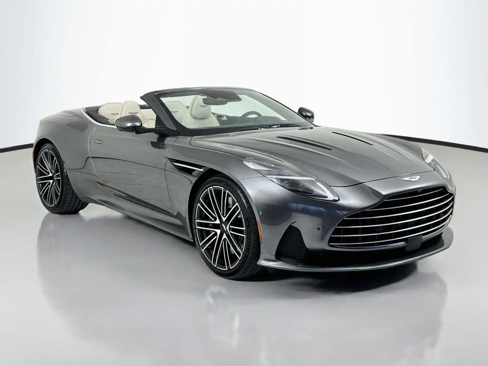 2026 Aston Martin DB12 Volante's photo