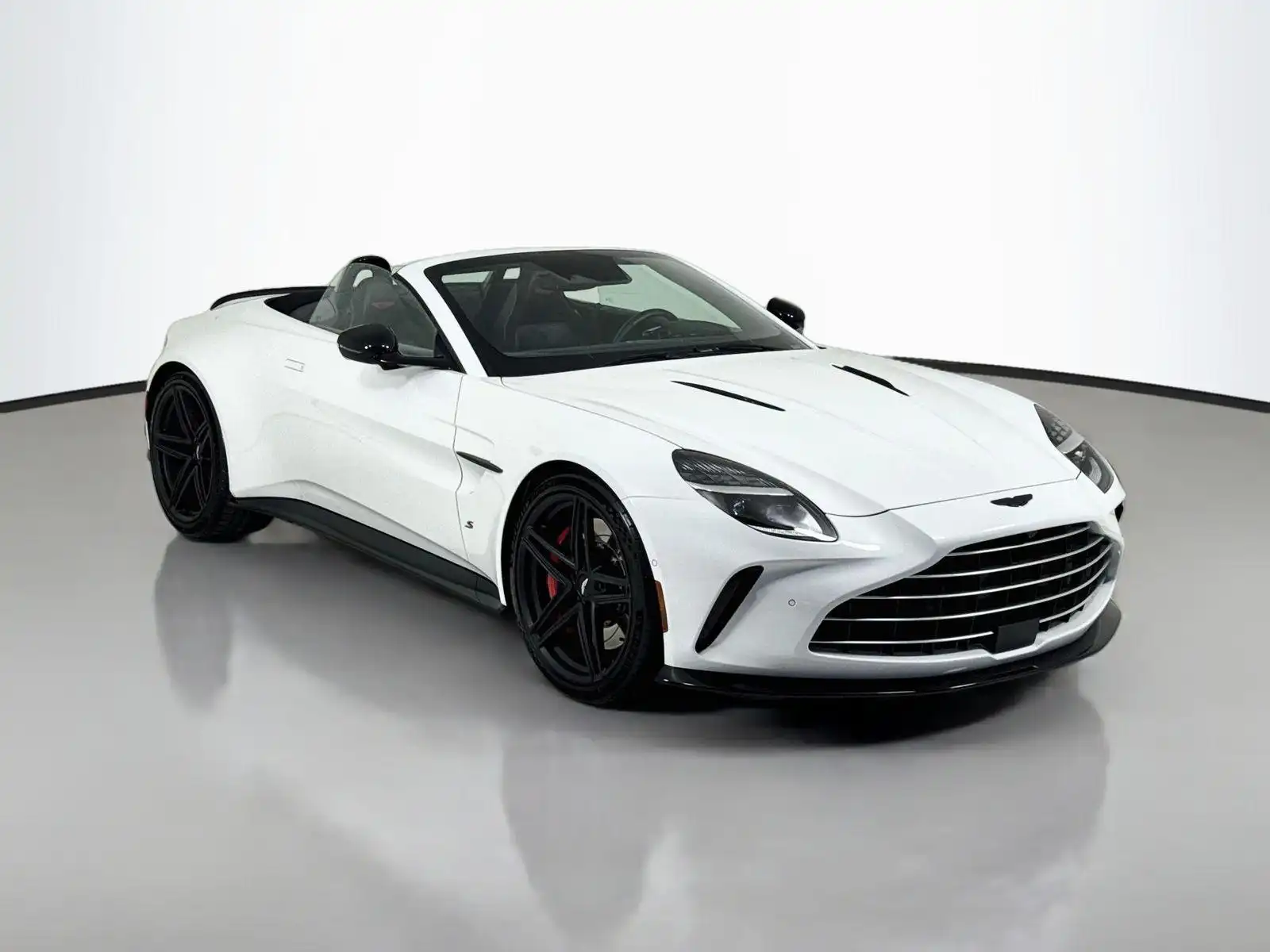 2026 Aston Martin Vantage 4.0 V8 Roadster's photo