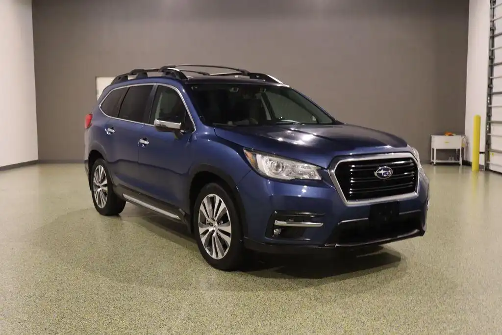 2019 Subaru Ascent Touring's photo