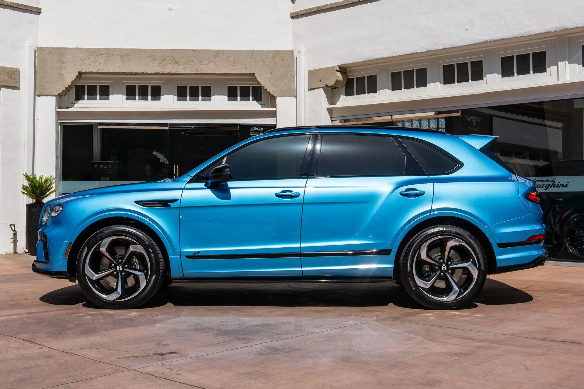 2023 Bentley Bentayga V8 S photo 5