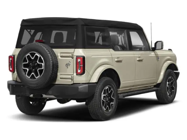 2025 Ford Bronco Outer Banks 4x4 photo 3