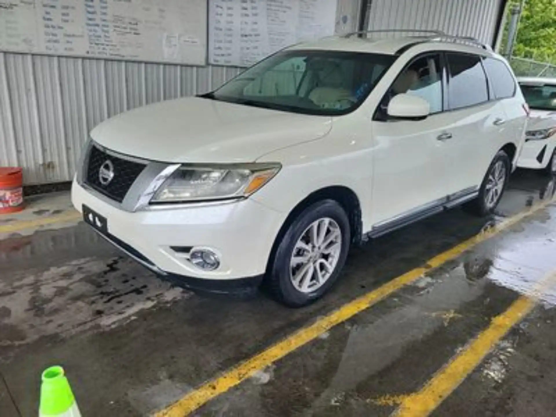 2015 Nissan Pathfinder SL 4WD's photo