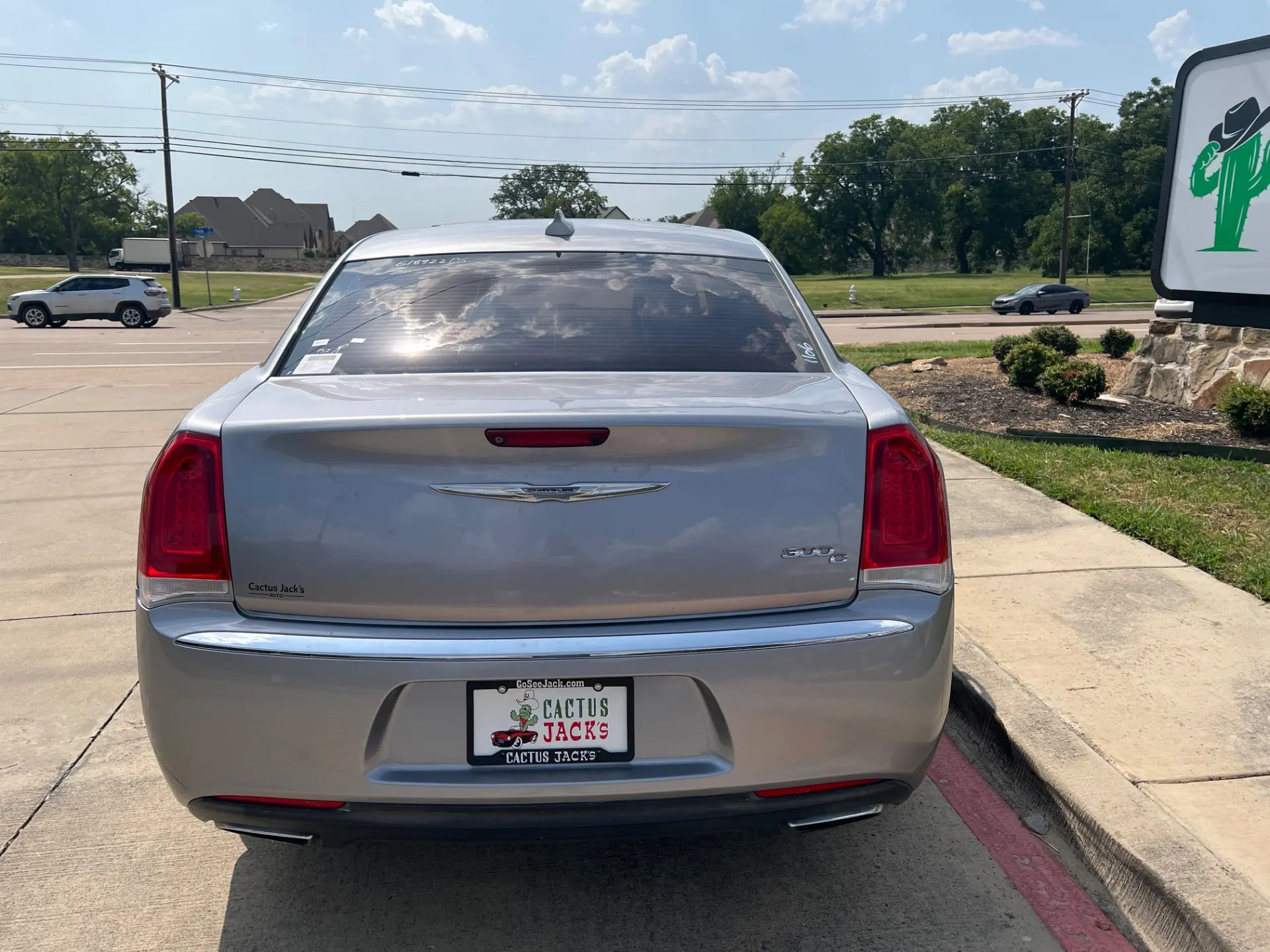 2016 Chrysler 300 C photo 4