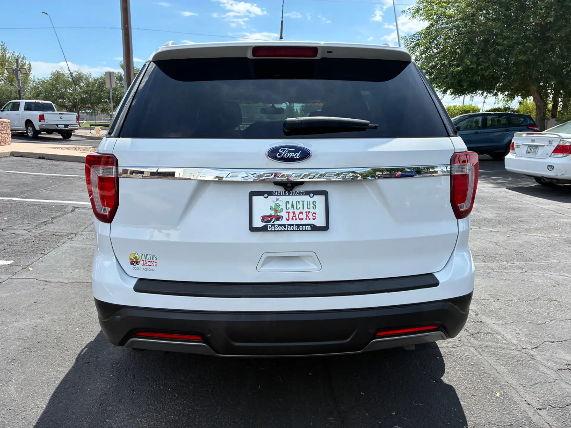 2019 Ford Explorer XLT FWD photo 4