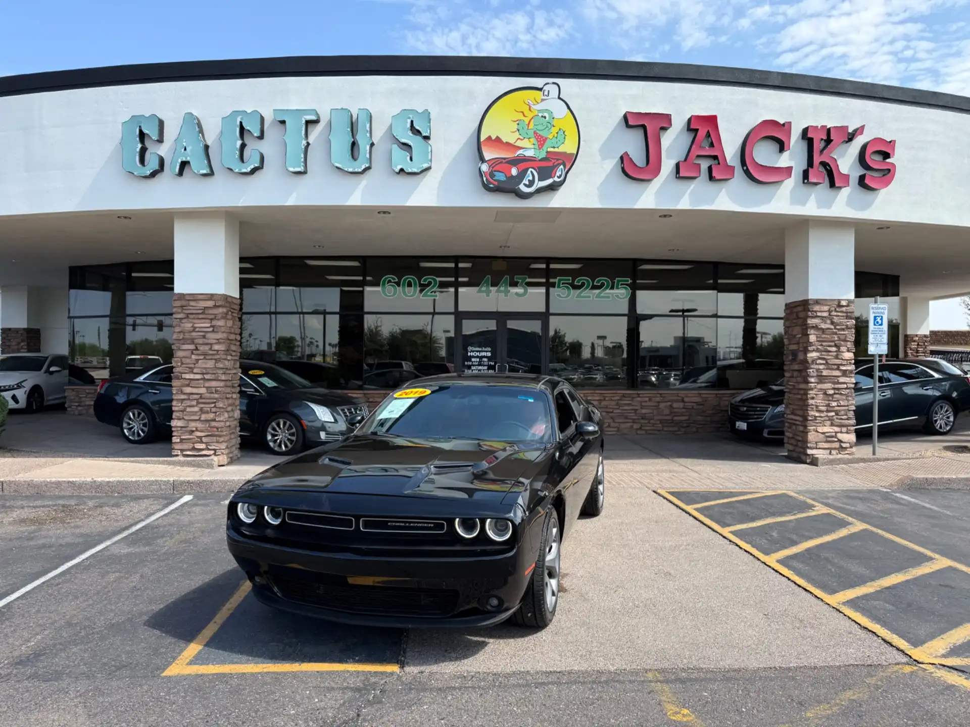 2019 Dodge Challenger SXT Plus Auto's photo