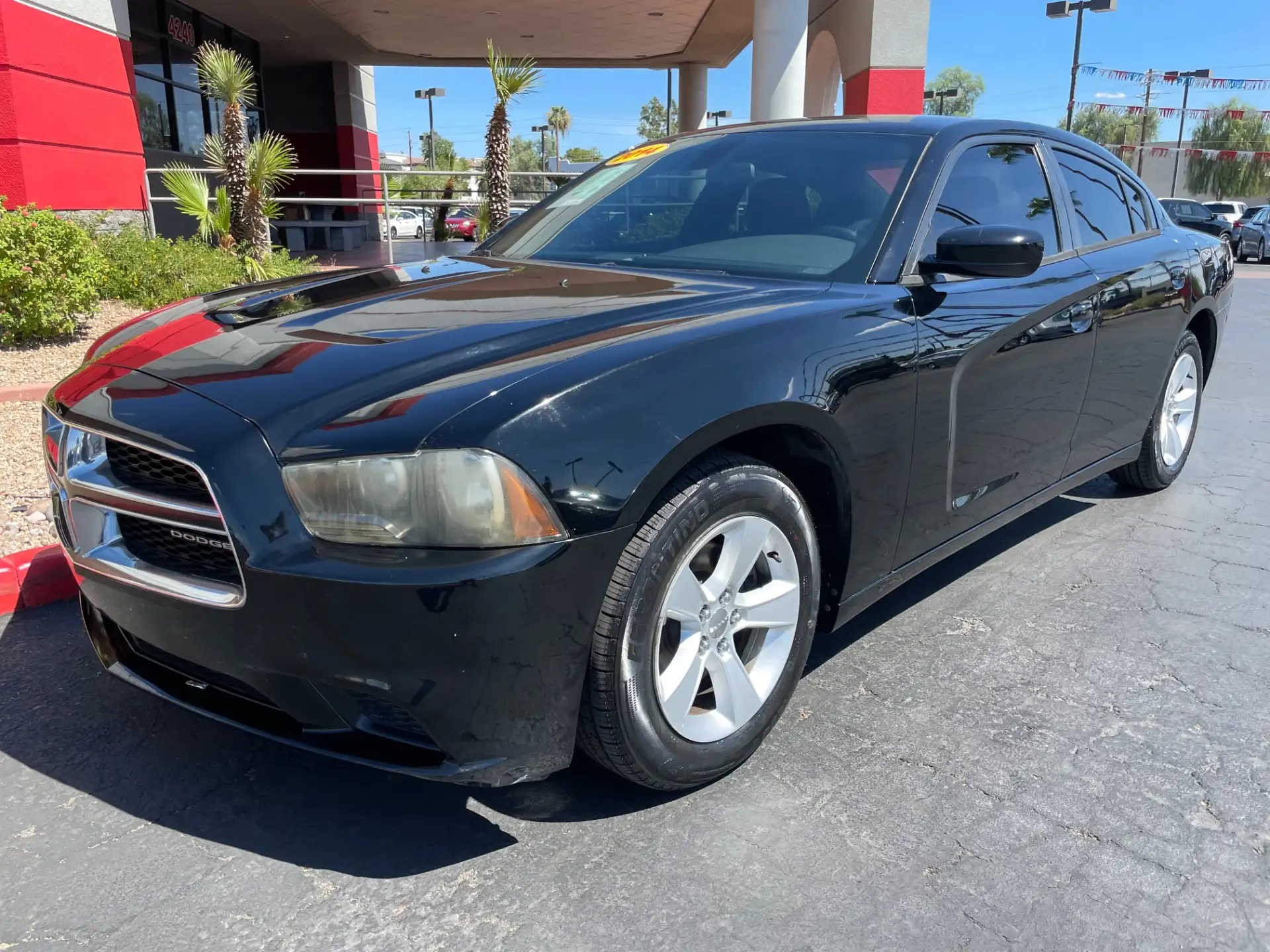 2014 Dodge Charger SE's photo
