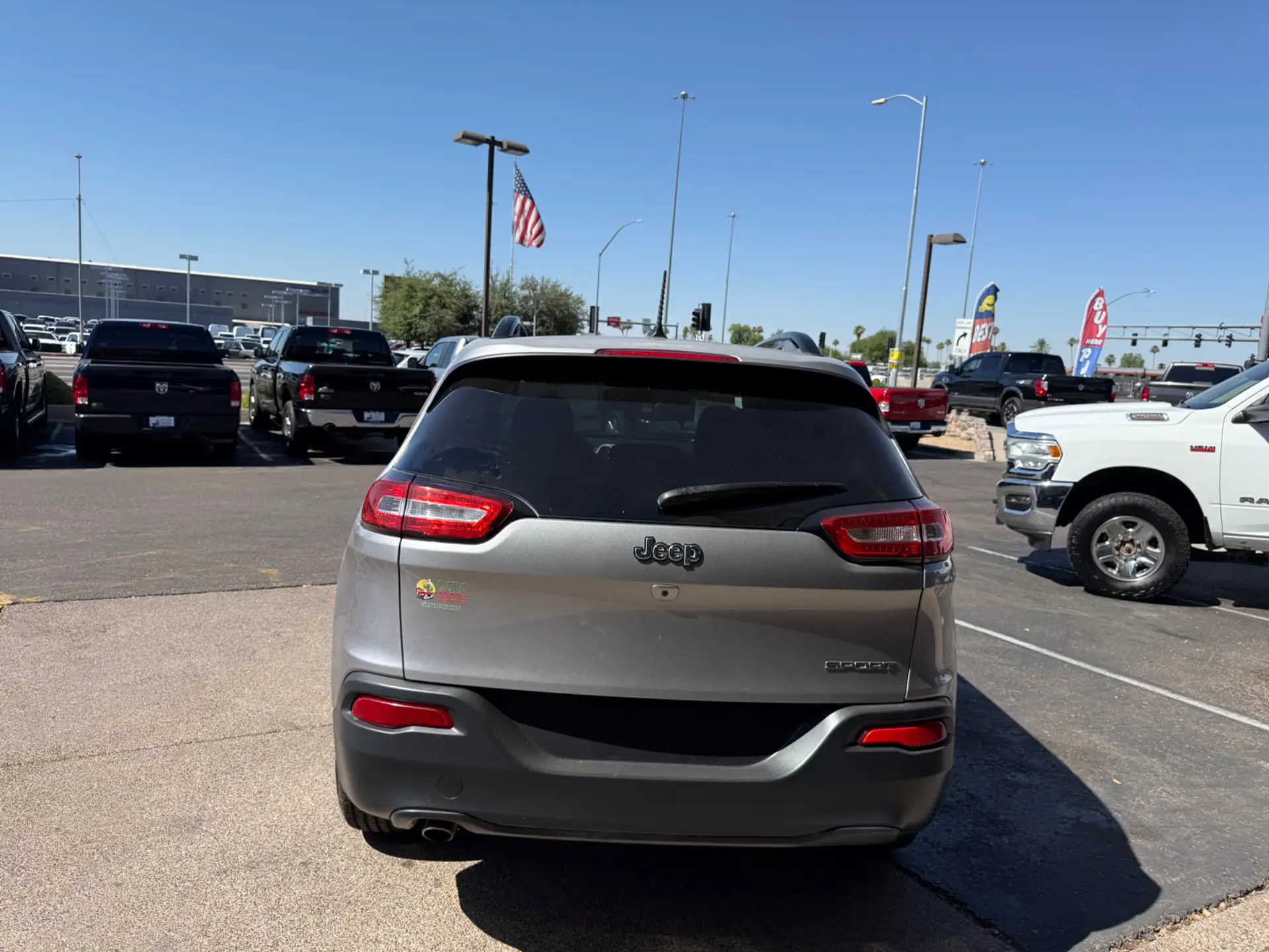 2017 Jeep Cherokee Sport photo 5
