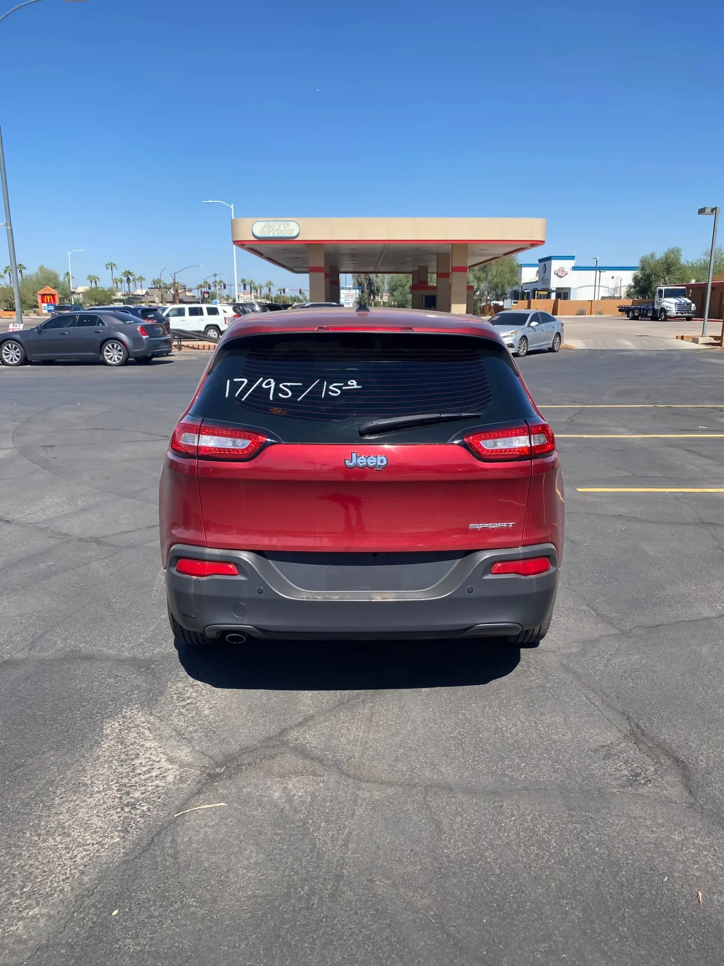 2017 Jeep Cherokee Sport photo 5