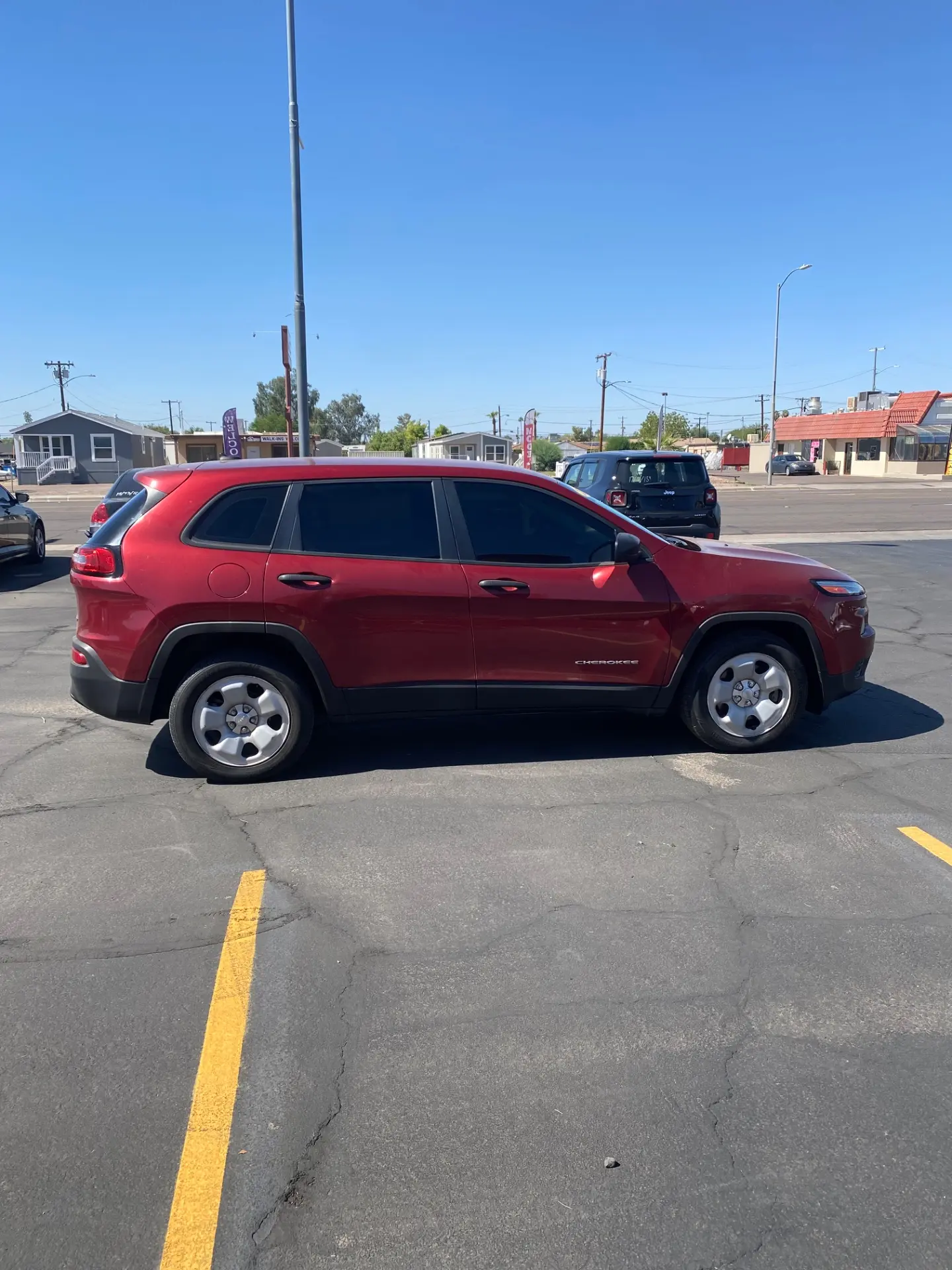 2017 Jeep Cherokee Sport photo 3