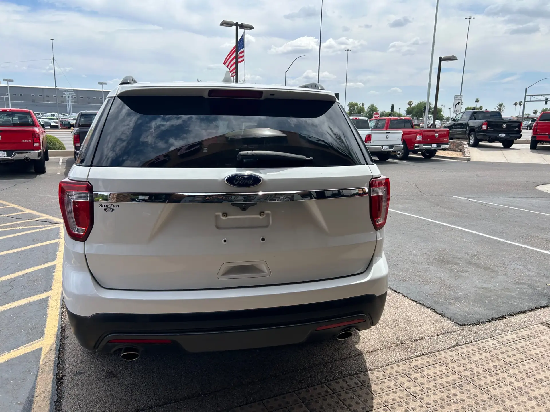 2017 Ford Explorer Base FWD photo 5