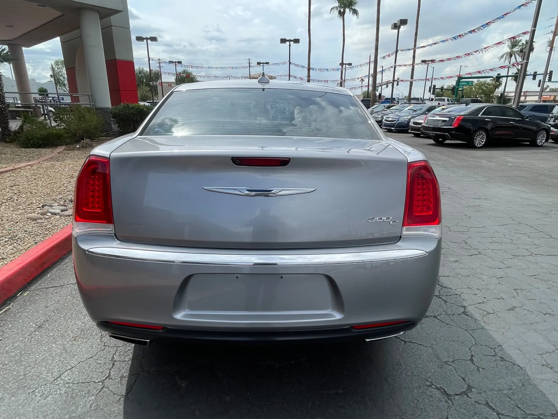 2017 Chrysler 300 C photo 5