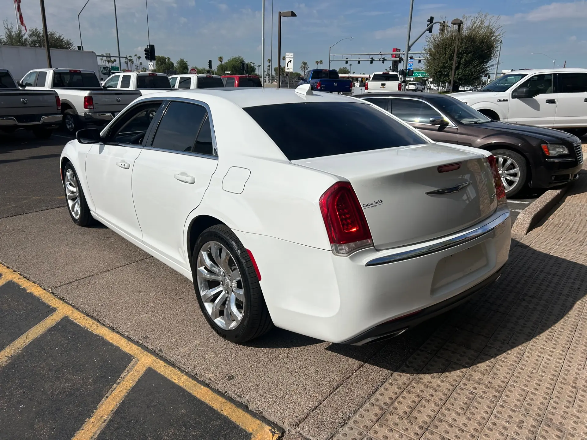 2017 Chrysler 300 Limited photo 4