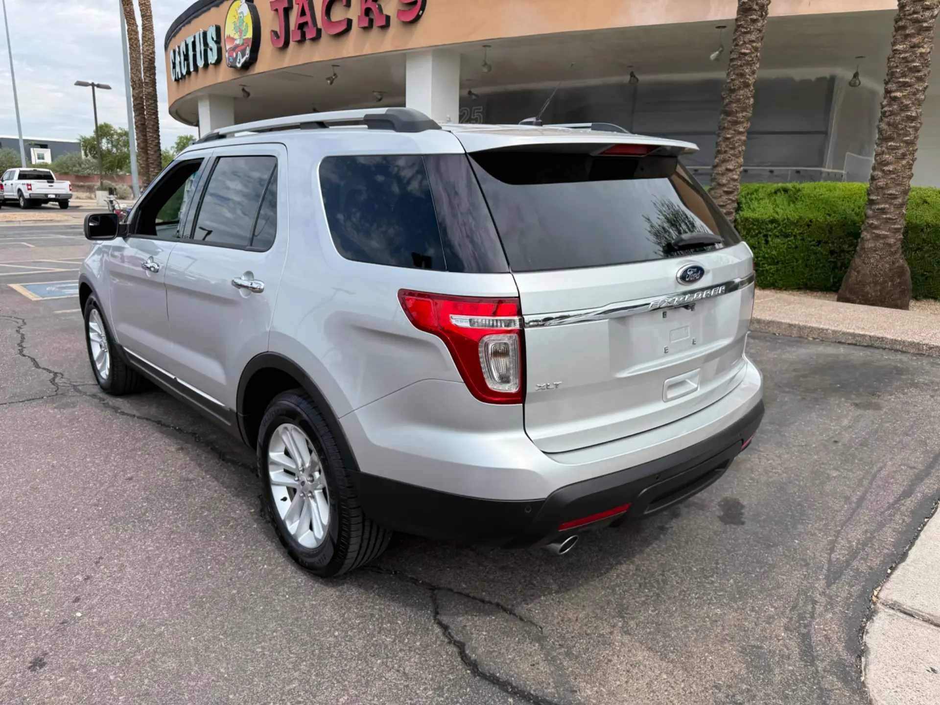 2013 Ford Explorer XLT photo 4
