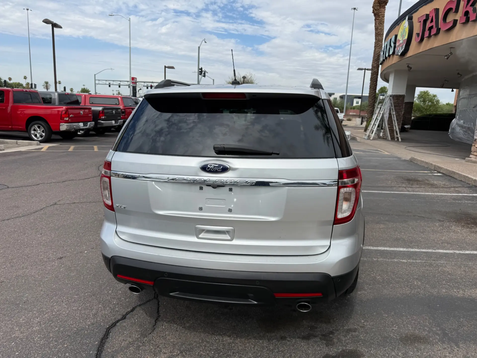 2013 Ford Explorer XLT photo 5