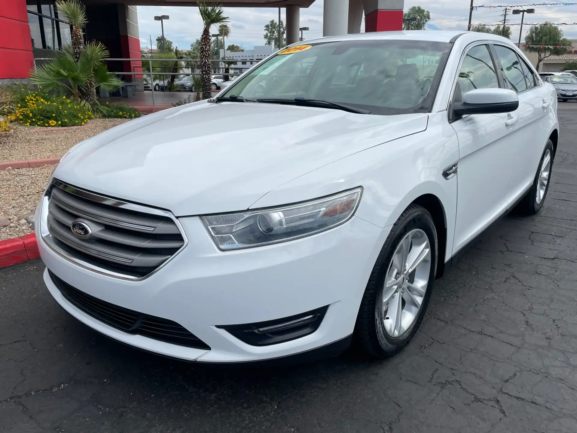 2014 Ford Taurus SEL FWD's photo