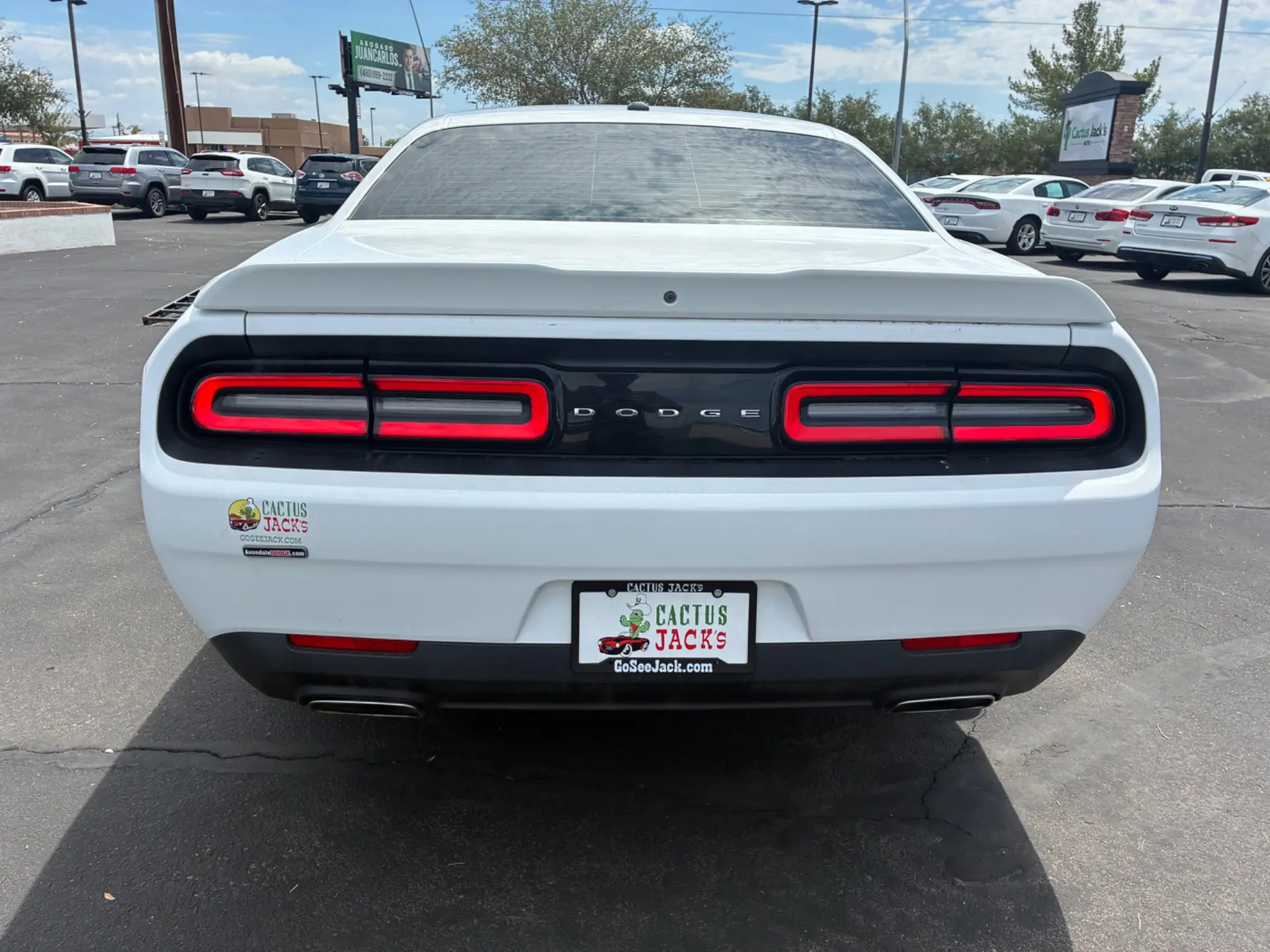 2018 Dodge Challenger SXT photo 4
