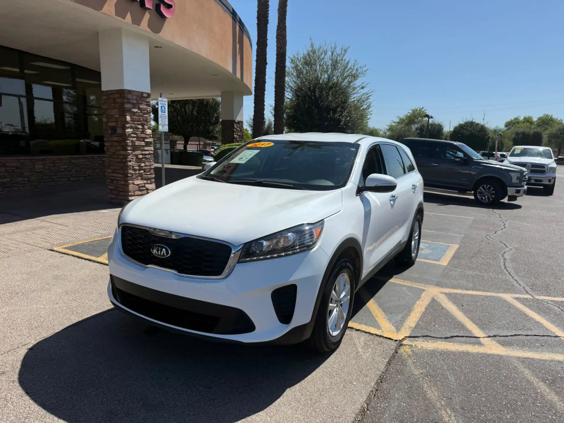 2019 Kia Sorento LX AT's photo