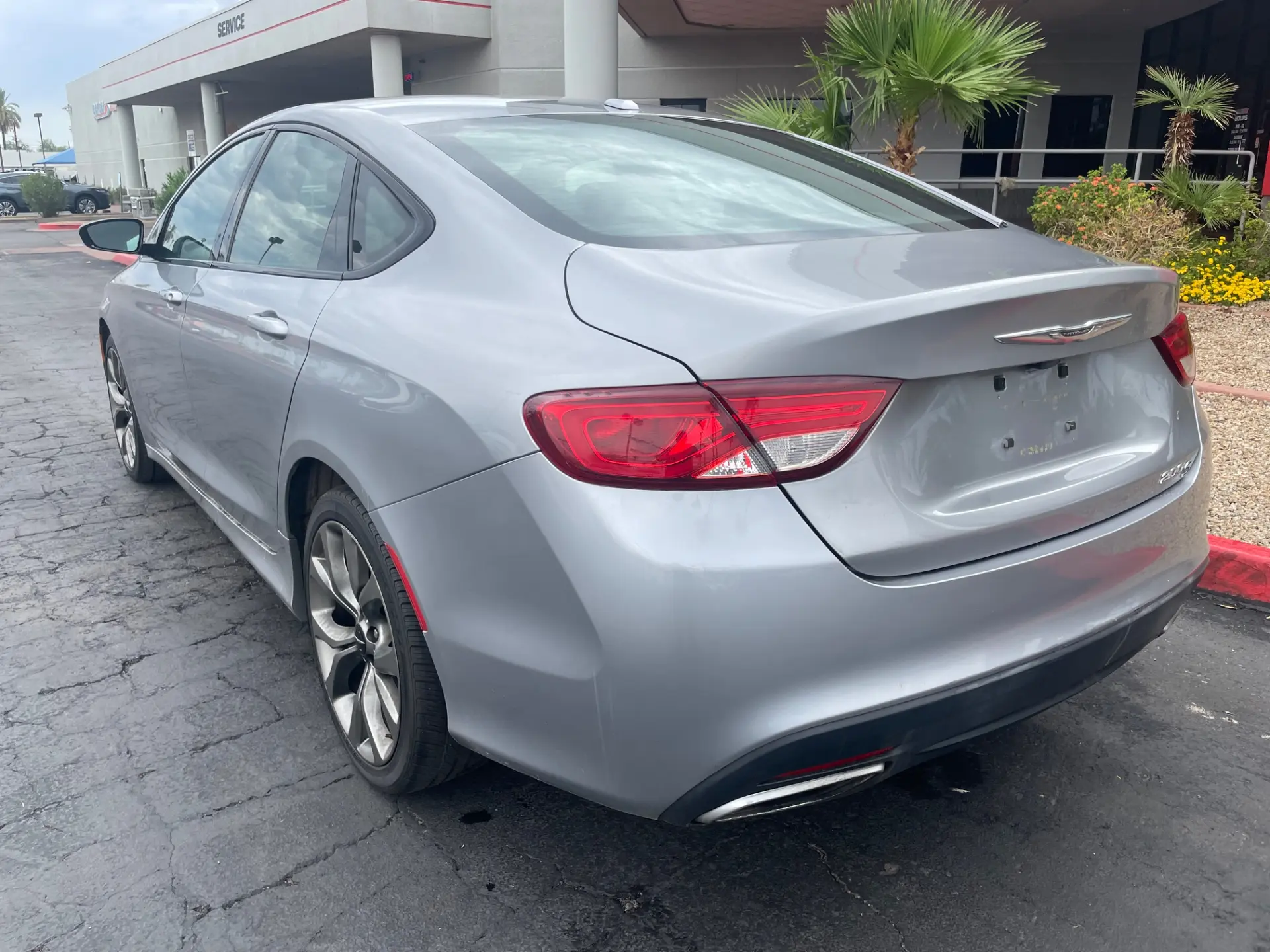 2016 Chrysler 200 S photo 4