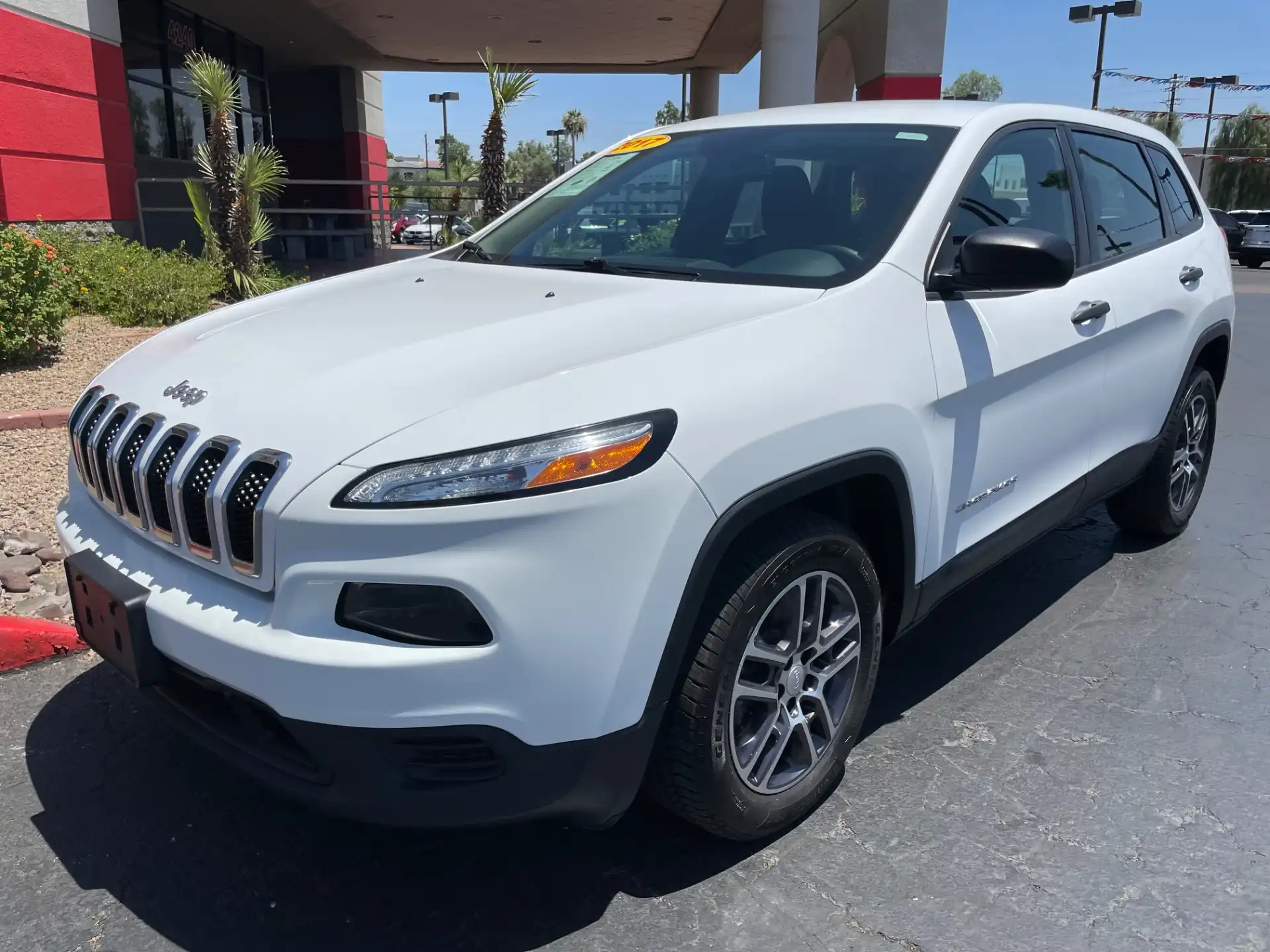2017 Jeep Cherokee Sport's photo