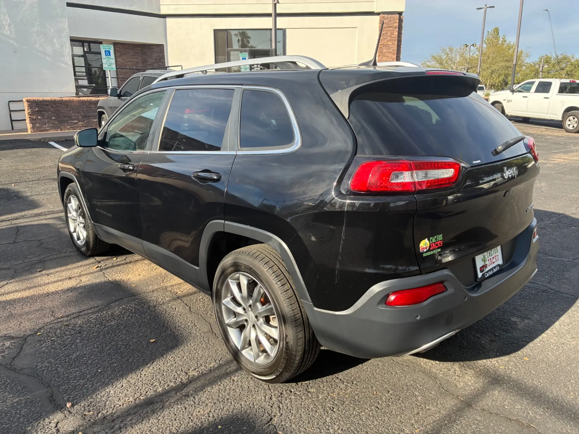 2018 Jeep Cherokee Limited photo 3