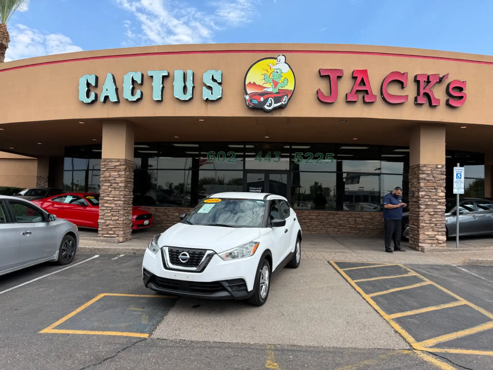 2020 Nissan Kicks 1.6 S's photo
