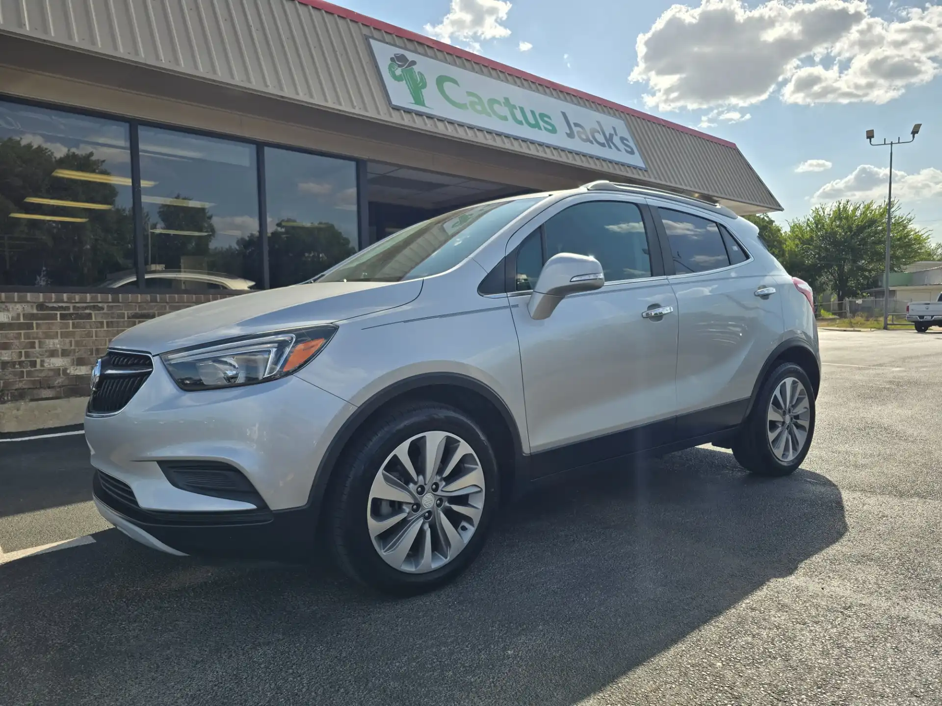 2019 Buick Encore Preferred's photo