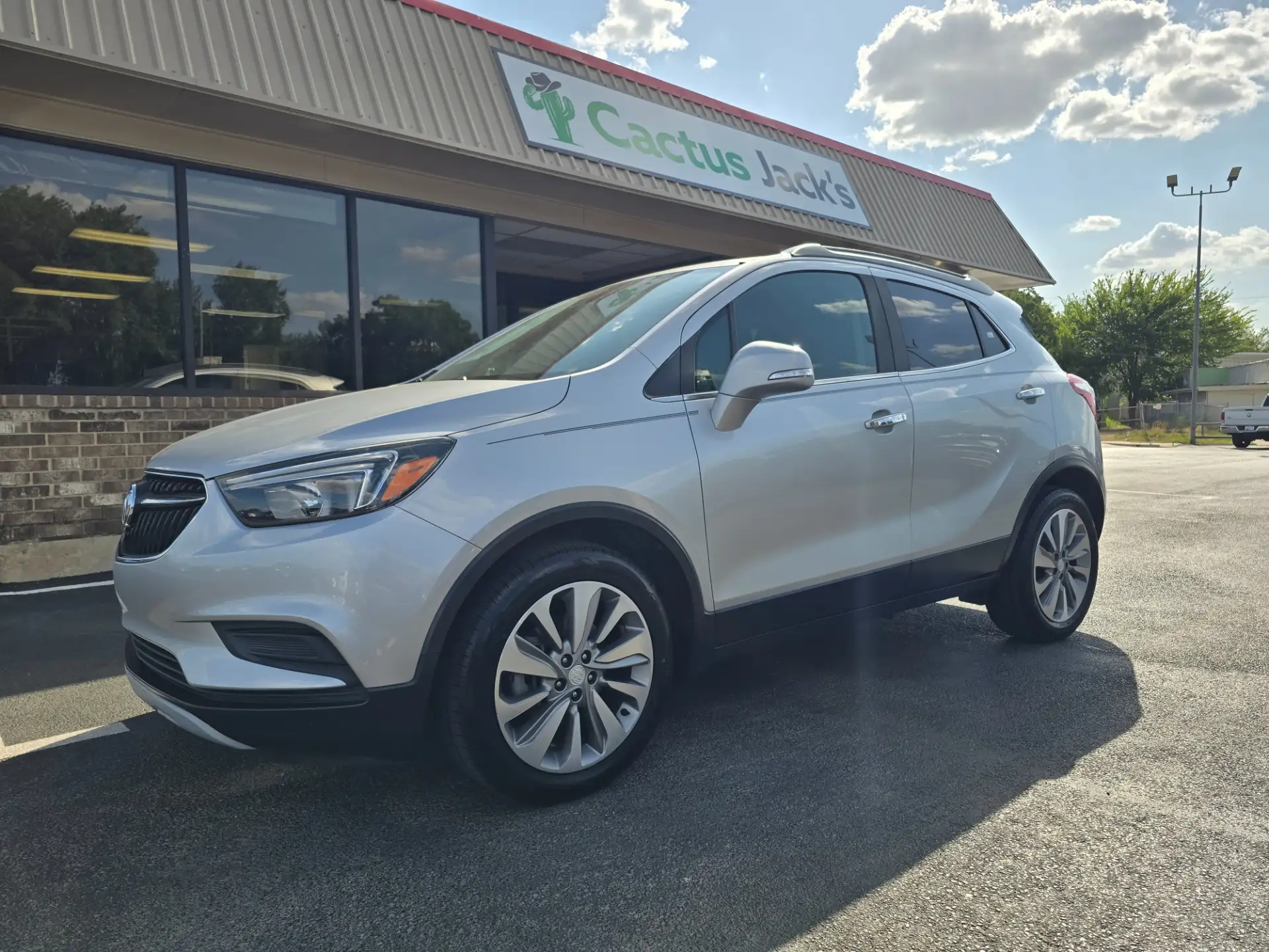 2019 Buick Encore Preferred's photo