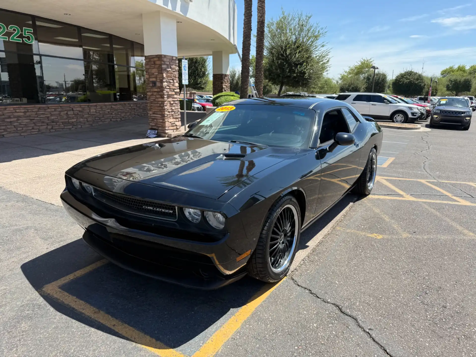 2013 Dodge Challenger SXT's photo
