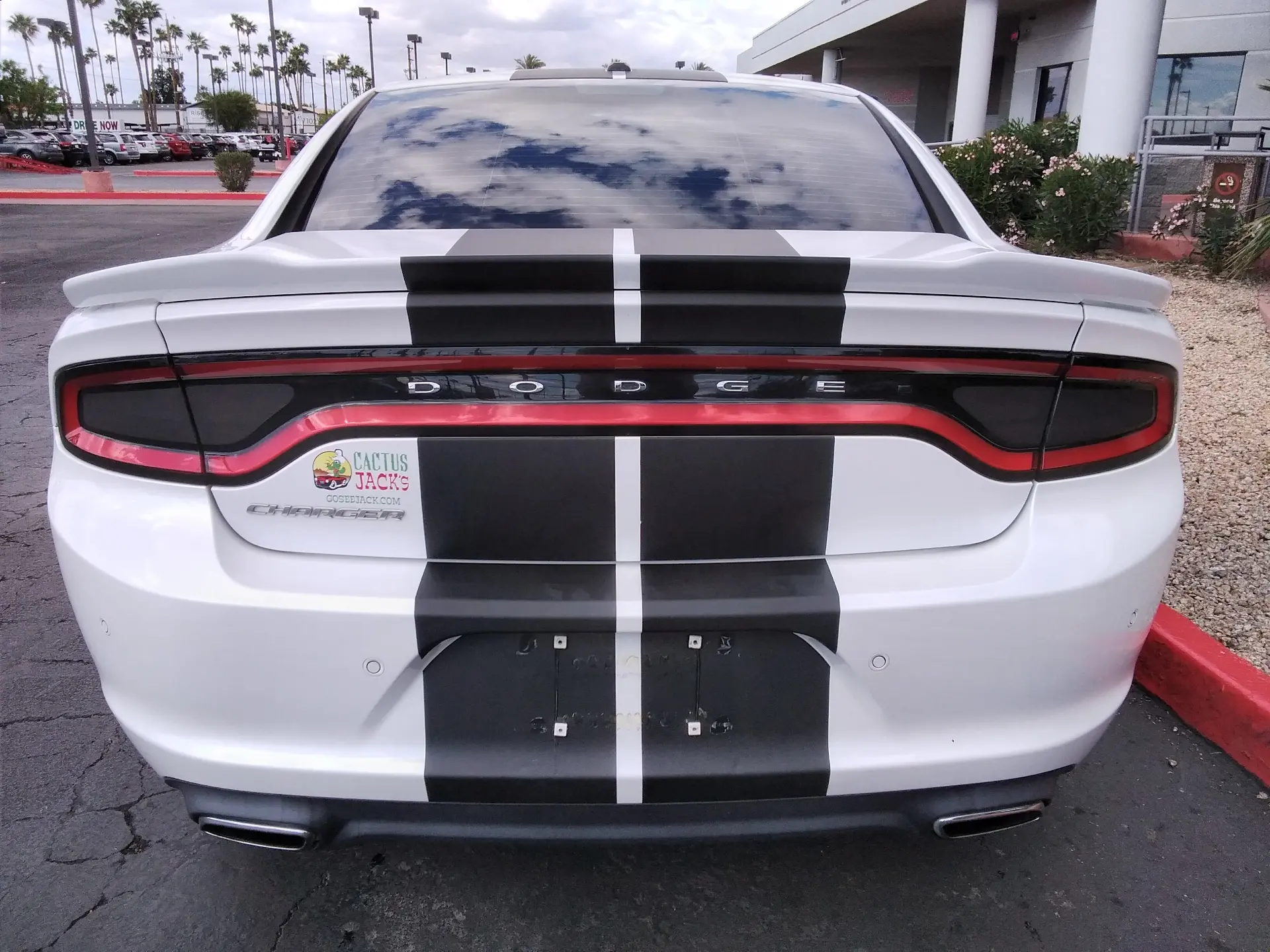 2015 Dodge Charger SE photo 5