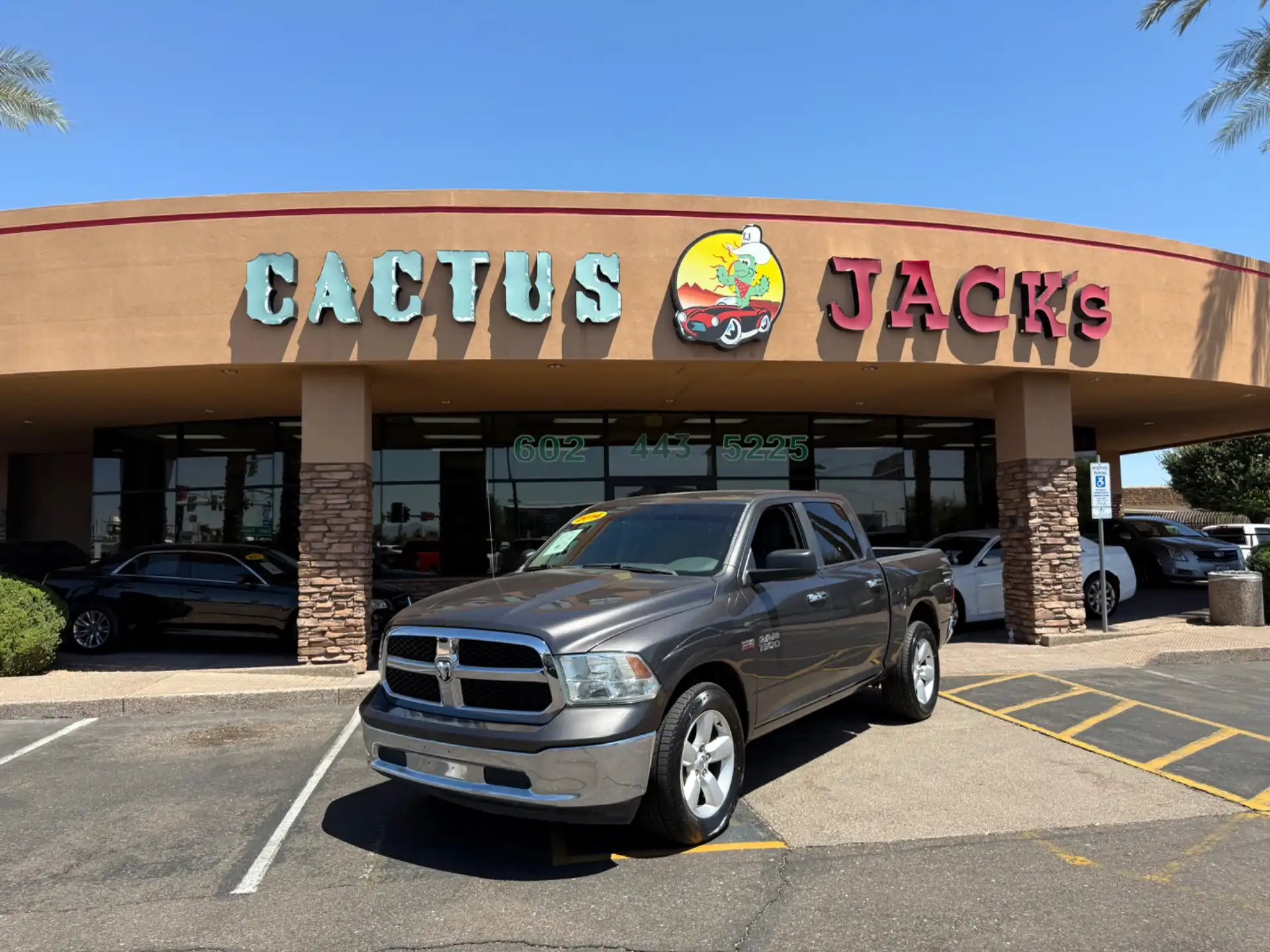 2014 RAM 1500 SLT 4x4 Crew Cab's photo