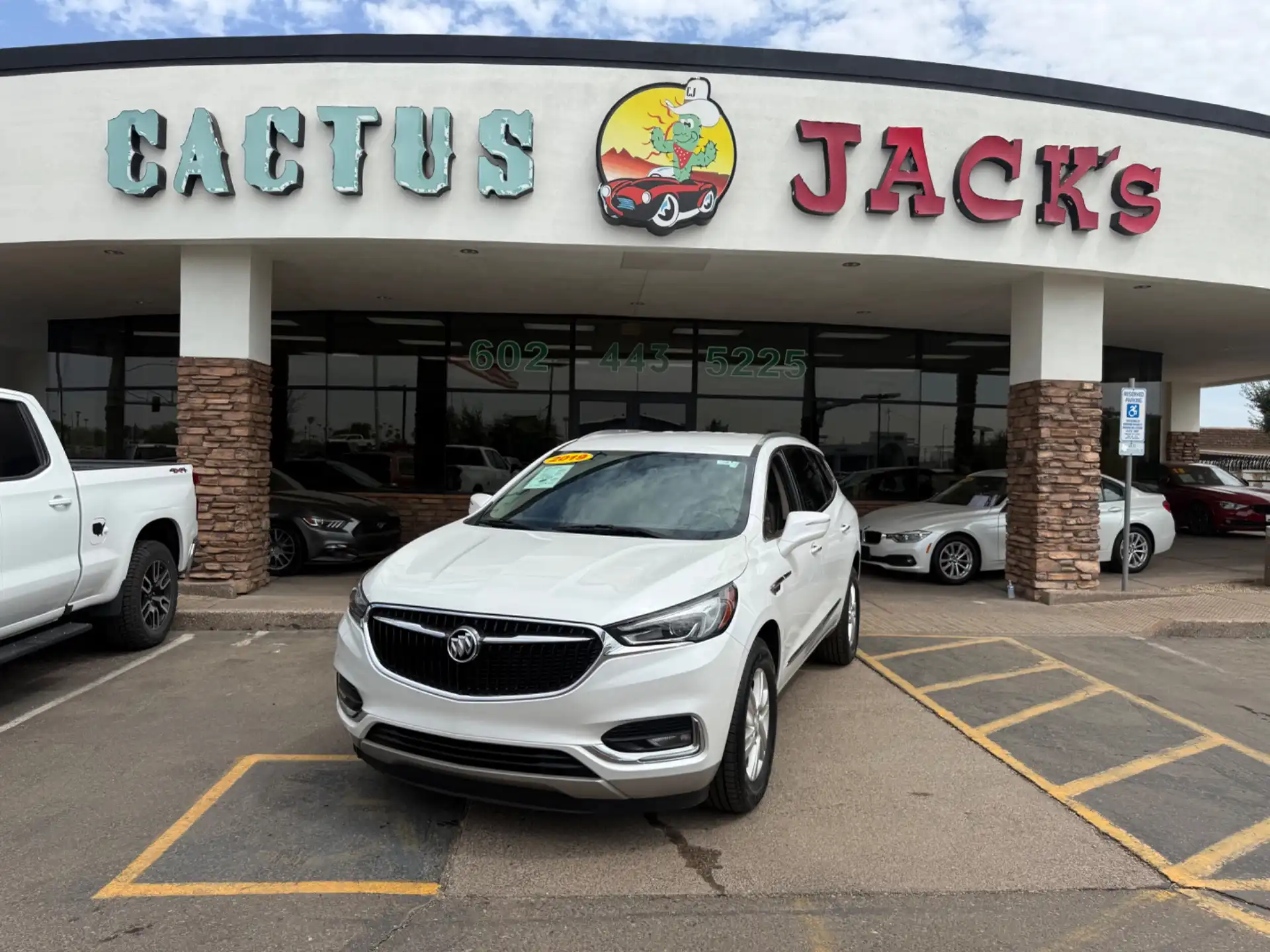 2019 Buick Enclave Essence's photo