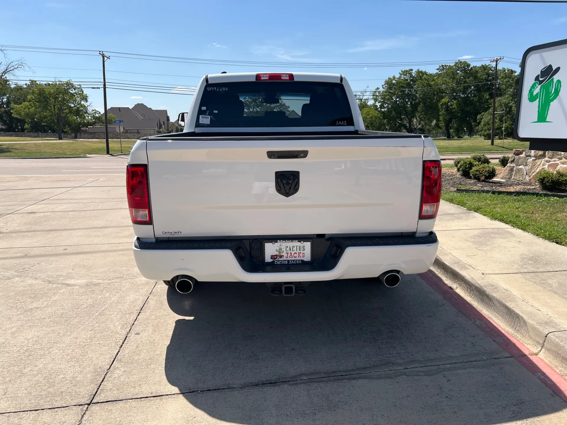 2014 RAM 1500 Express Crew Cab photo 4