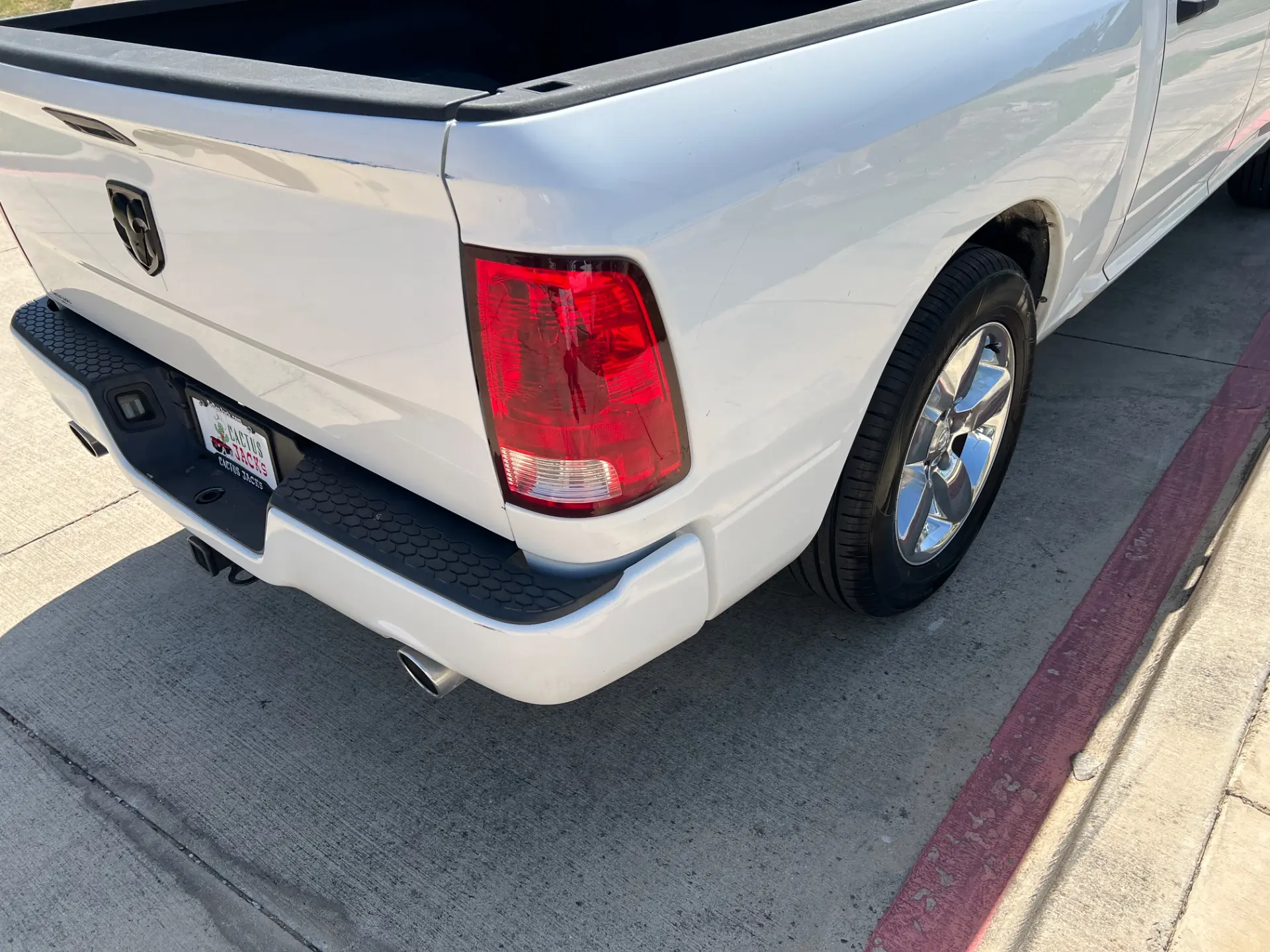 2014 RAM 1500 Express Crew Cab photo 5