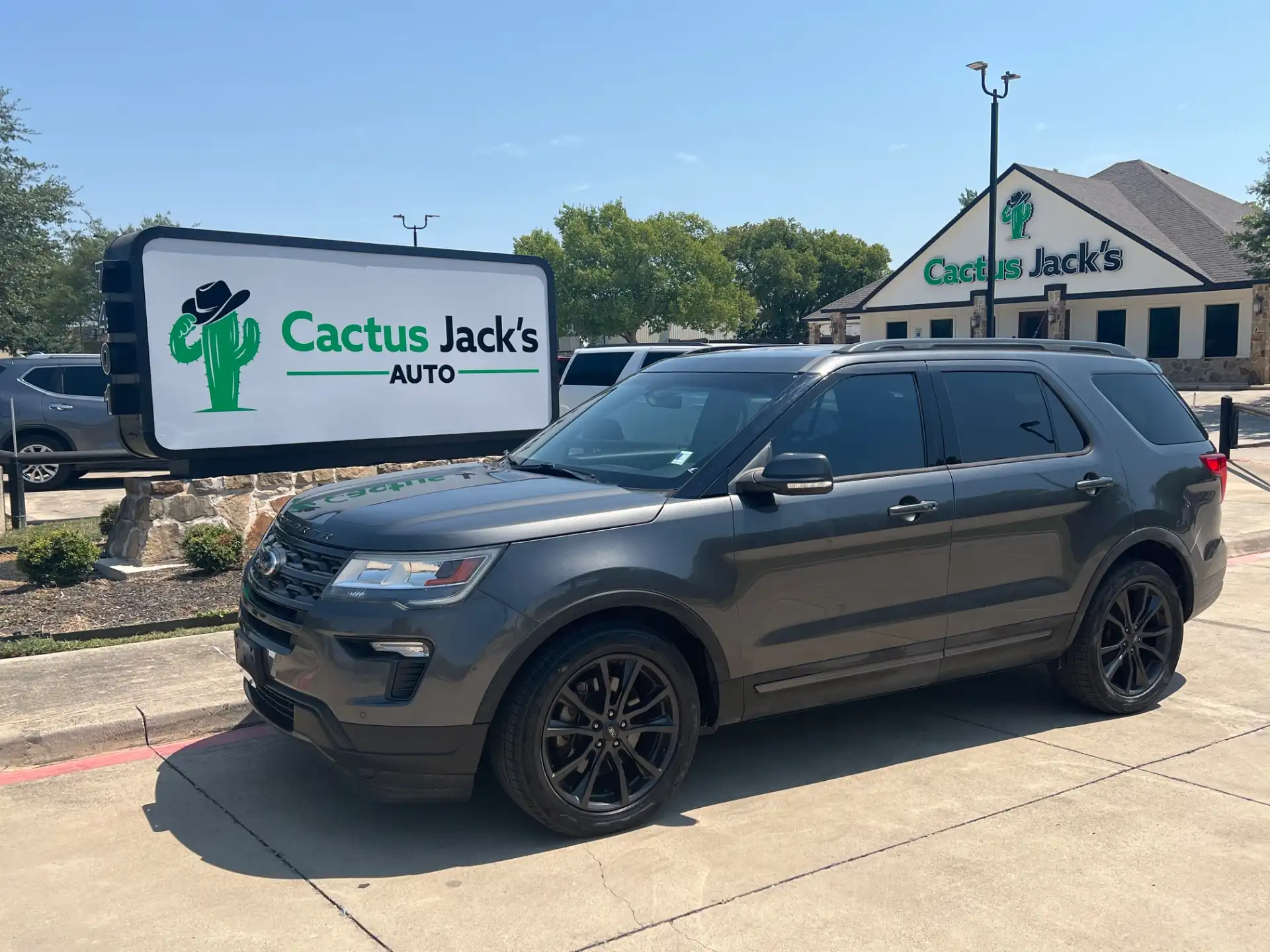 2019 Ford Explorer XLT FWD's photo