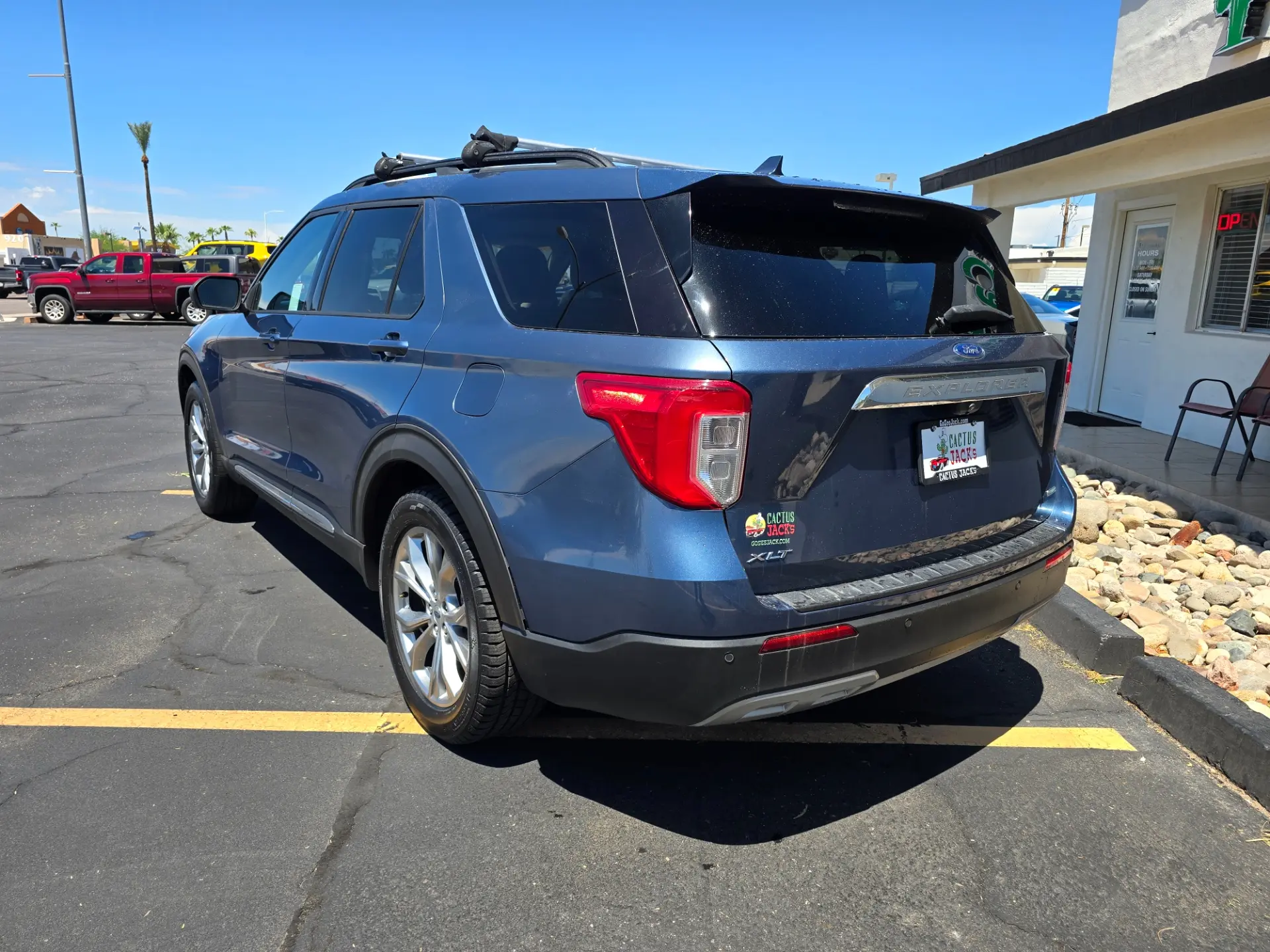 2020 Ford Explorer XLT RWD photo 3