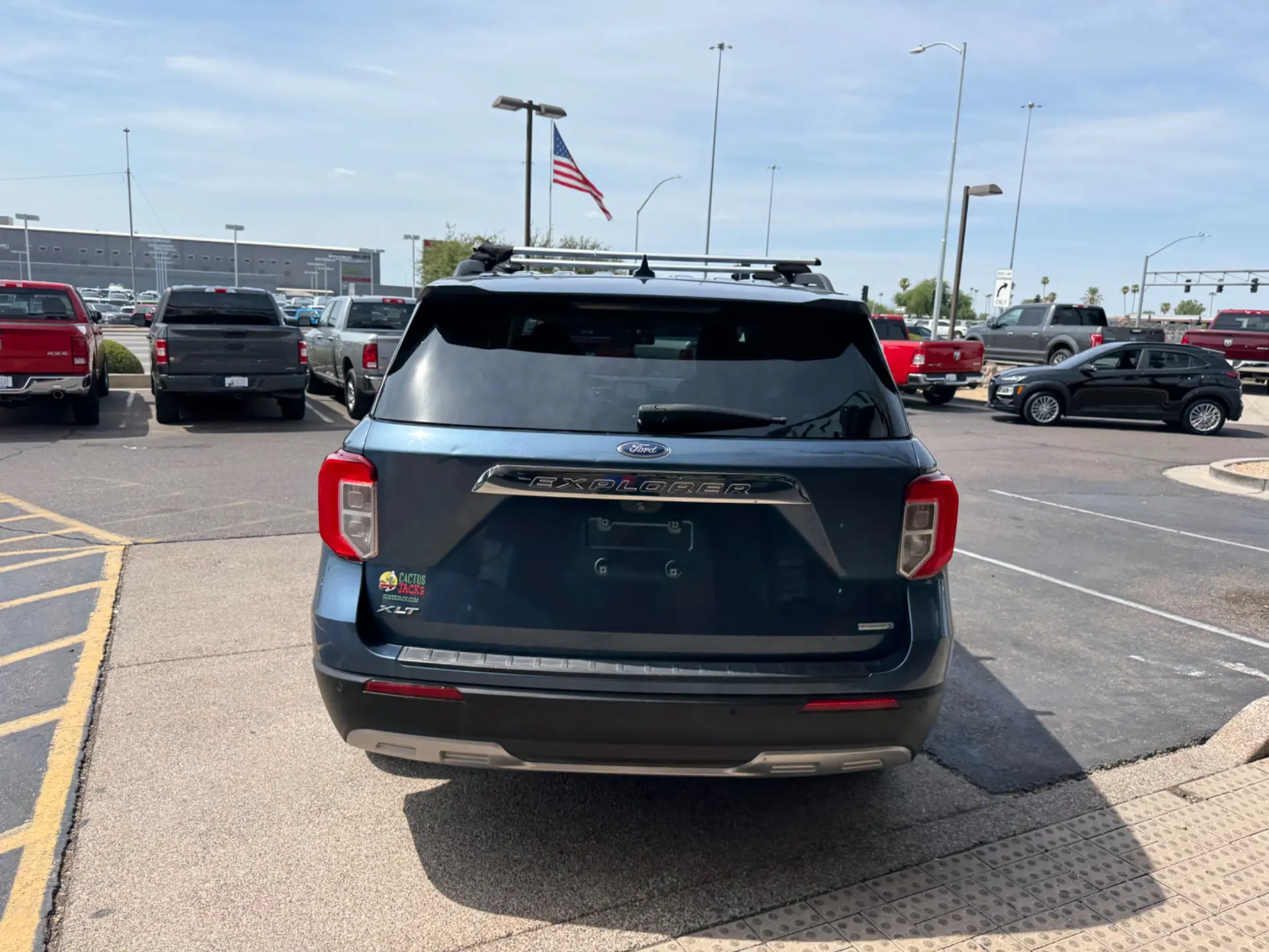 2020 Ford Explorer XLT RWD photo 5