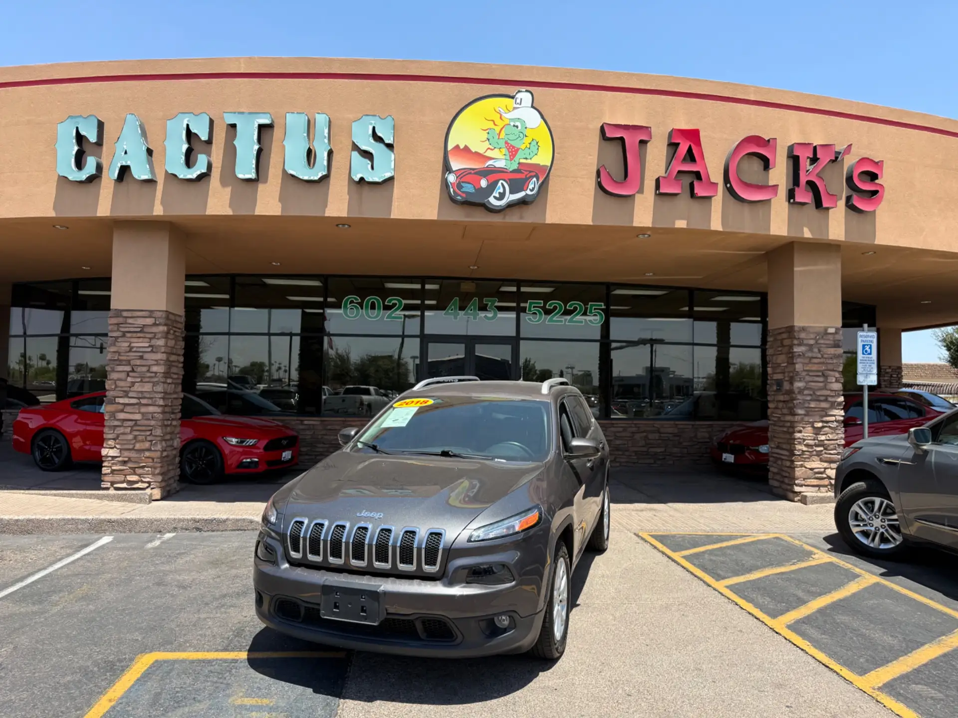 2018 Jeep Cherokee Latitude Plus photo 1