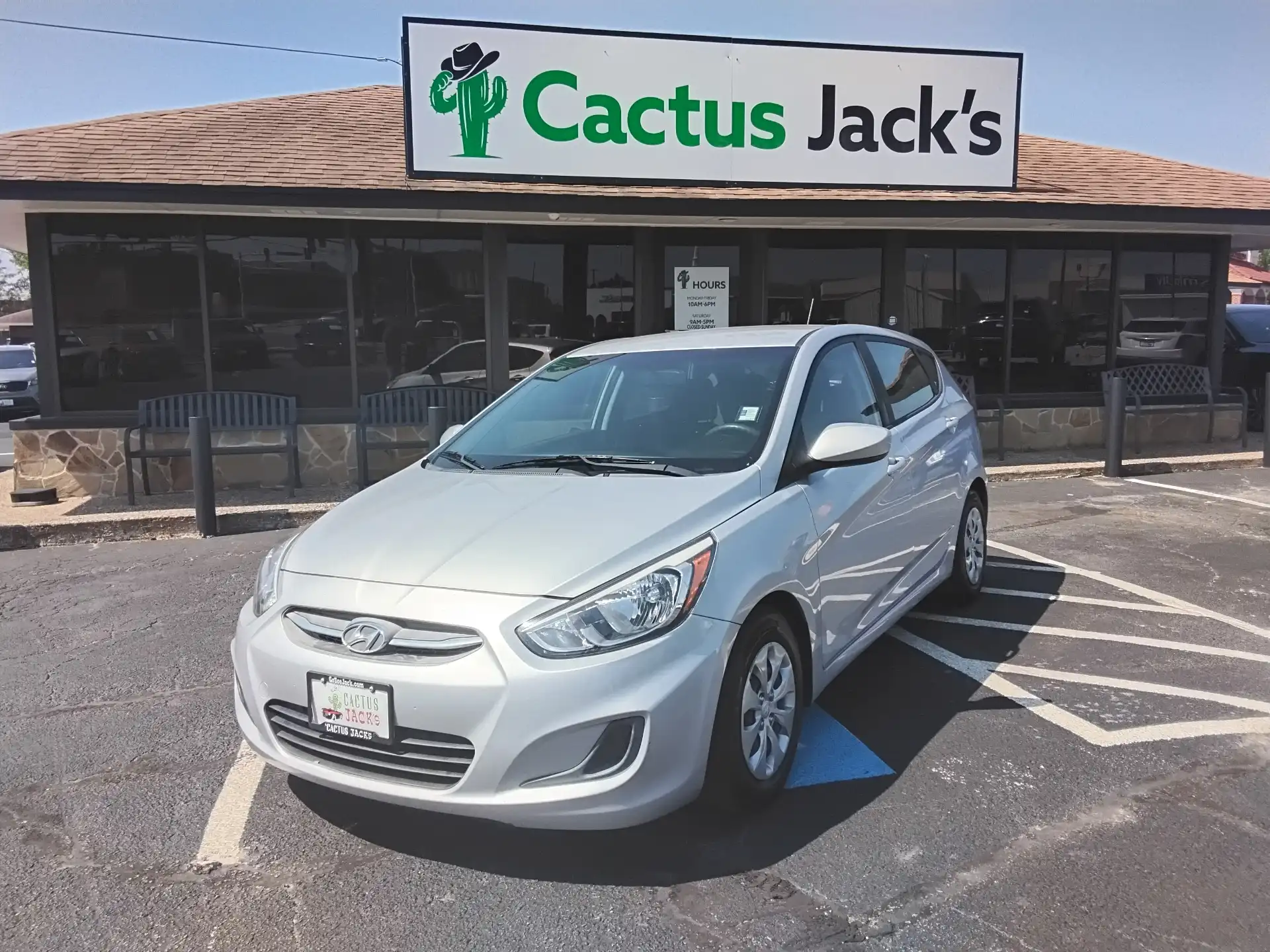 2017 Hyundai Accent SE 5-Door 6-Speed Automatic's photo