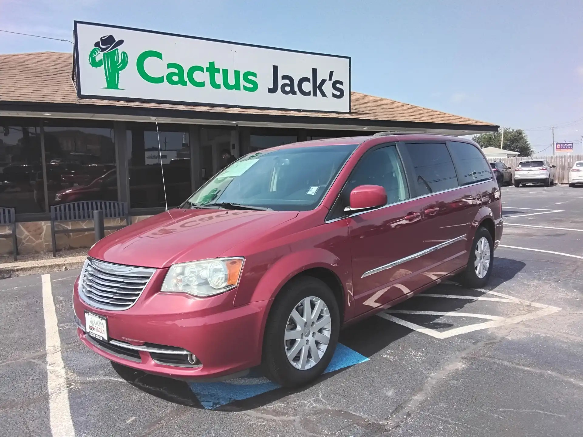 2016 Chrysler Town & Country Touring's photo
