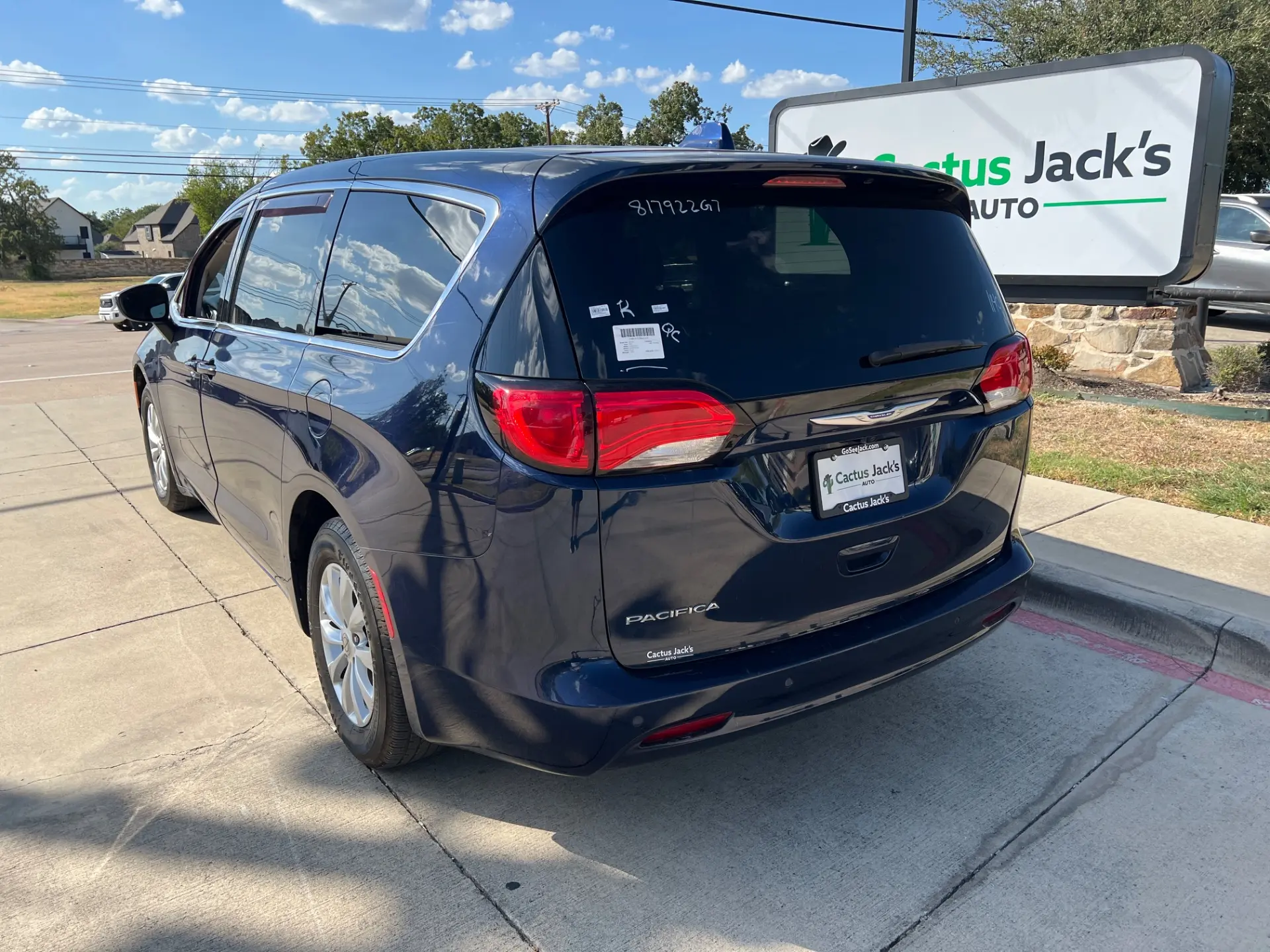 2018 Chrysler Pacifica LX photo 3